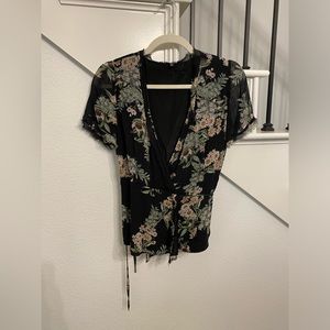 Lucky Brand Black Floral Wrap Top Womens Small Petit